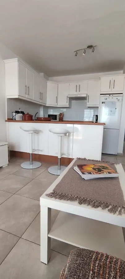 Ruhige Ferienwohnung Mit Meerblick Und Pool Puerto de Santiago Apartman